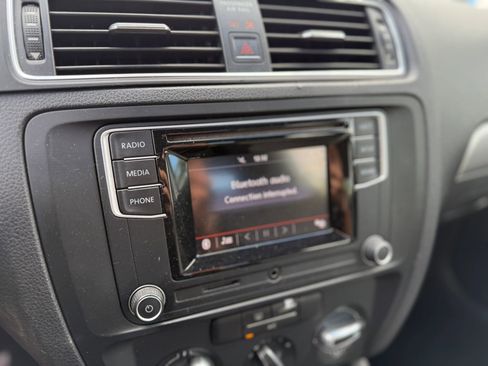 Used 2018 Volkswagen Jetta S image 16