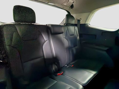 Used 2022 Kia Telluride S AWD/4WD image 30