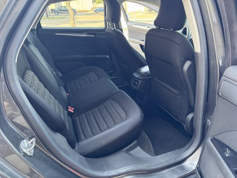 Used 2016 Ford Fusion SE image 15