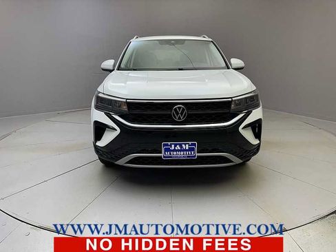 Used 2024 Volkswagen Taos SE AWD/4WD image 8