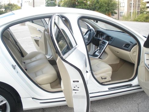 Used 2015 Volvo S60 T5 Premier image 19