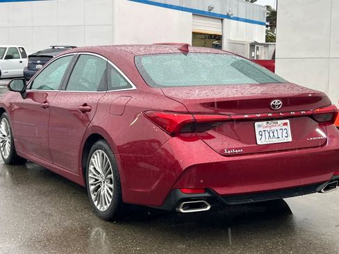 Used 2019 Toyota Avalon Limited w/ Advanced Safety Package image 4