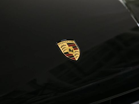 New 2026 Porsche Macan AWD/4WD image 17
