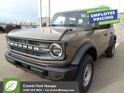New 2025 Ford Bronco 4-Door AWD/4WD image 7
