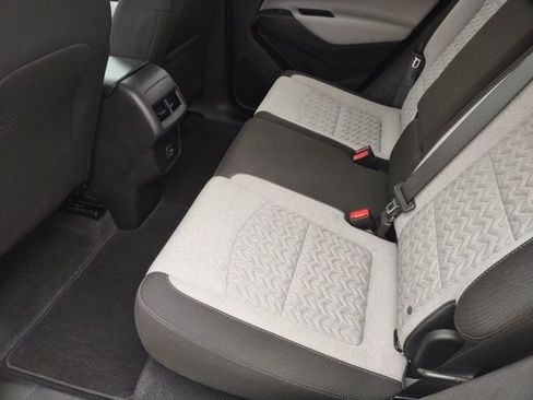 Used 2024 Chevrolet Equinox LT FWD image 19
