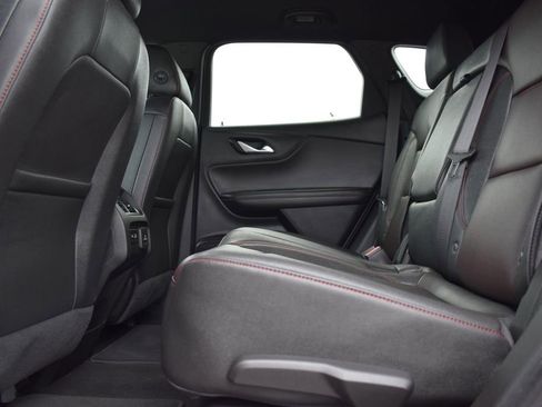 Used 2023 Chevrolet Blazer RS w/ Enhanced Convenience Package image 9