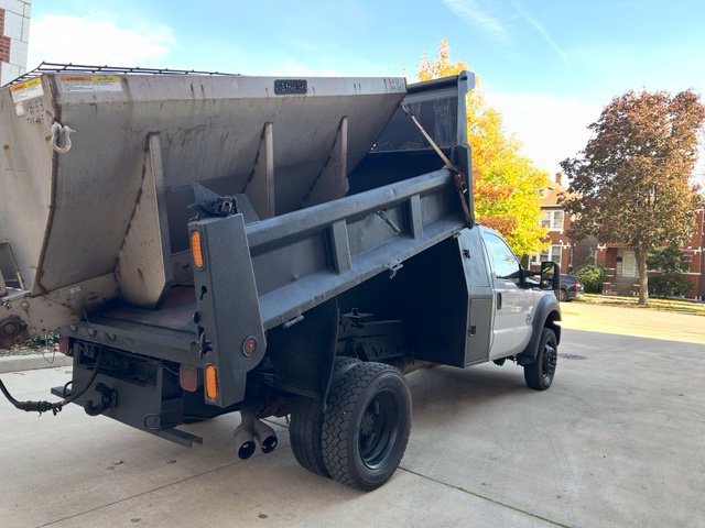 Used 2016 Ford F550 4x4 Regular Cab Super Duty image 3