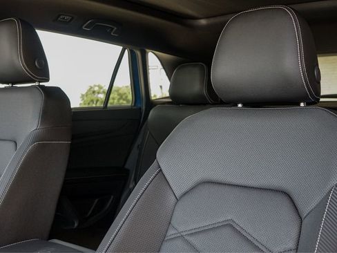 New 2026 Volkswagen Atlas Cross Sport SE FWD image 11