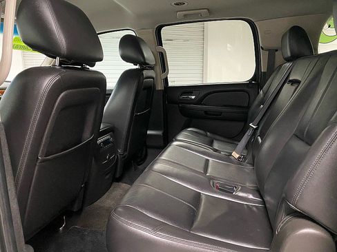 Used 2014 GMC Yukon XL SLT image 11