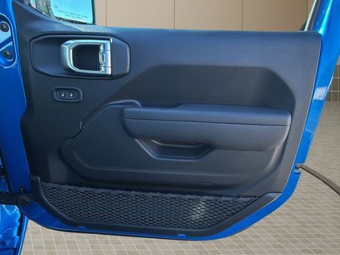 New 2026 Jeep Gladiator Sport image 36