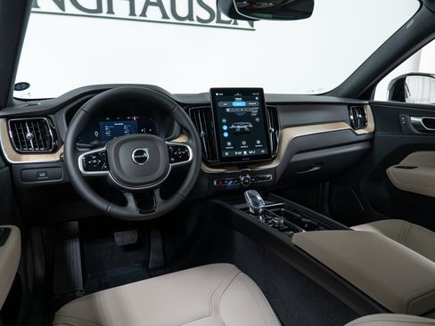 New 2026 Volvo XC60 B5 Core image 16