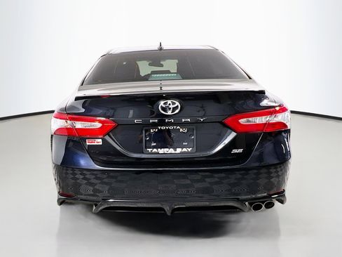 Used 2019 Toyota Camry SE FWD image 6