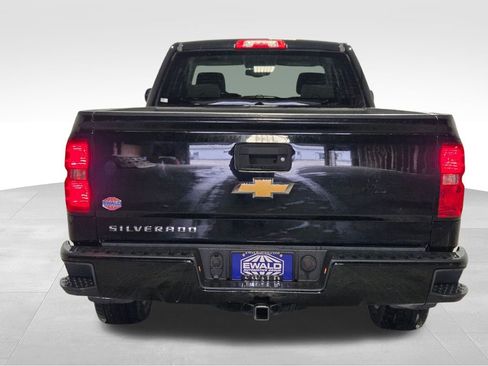 Used 2018 Chevrolet Silverado 1500 Custom w/ Custom Value Package image 17