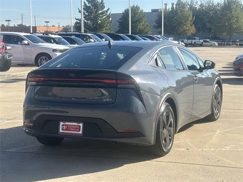 Used 2024 Toyota Prius Limited image 4