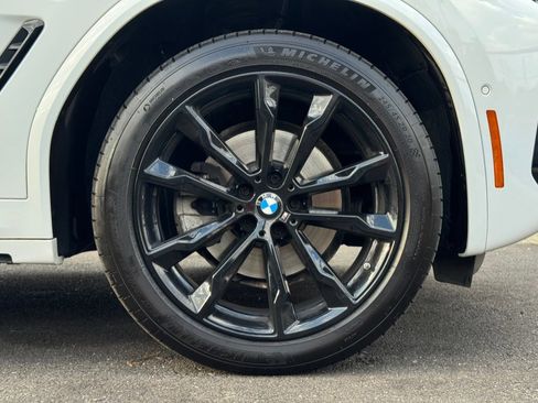 Used 2023 BMW X4 xDrive30i w/ M Sport Package 2 w/ M Sport Package AWD/4WD image 18