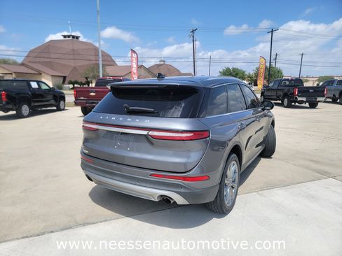 Used 2022 Lincoln Corsair FWD w/ Premium Package image 7