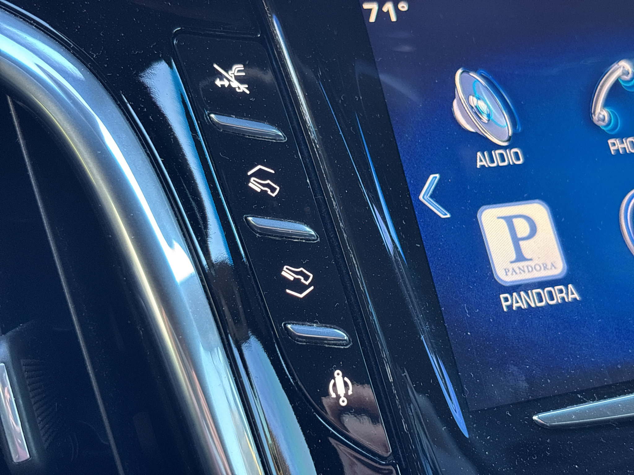 Used 2015 Cadillac Escalade Platinum AWD/4WD image 27