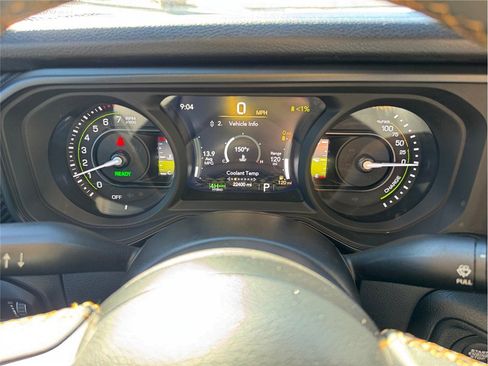 Used 2024 Jeep Wrangler Unlimited AWD/4WD image 16