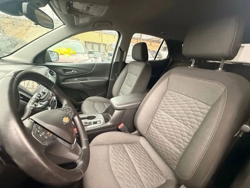 Used 2019 Chevrolet Equinox LT w/ Driver Convenience Package image 10