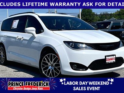 Used 2020 Chrysler Pacifica Touring-L w/ S Appearance Package