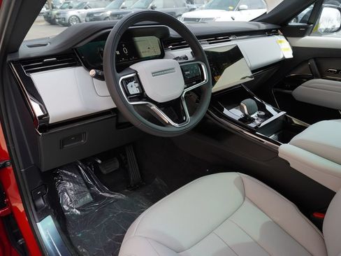 Certified 2026 Land Rover Range Rover Sport SE AWD/4WD image 12