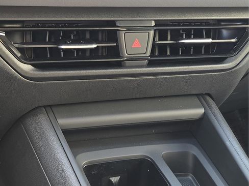 New 2026 Volkswagen Tiguan SE R-Line FWD image 18