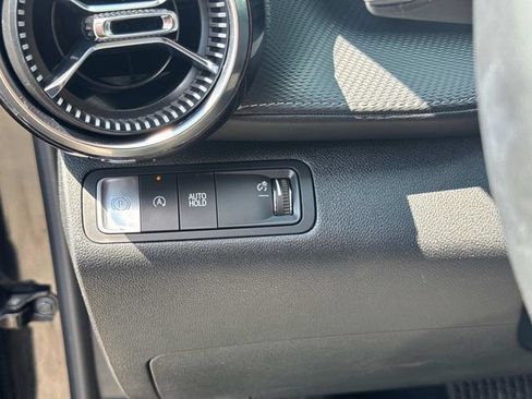 Used 2025 Chevrolet Equinox LT w/ Convenience Package II FWD image 25