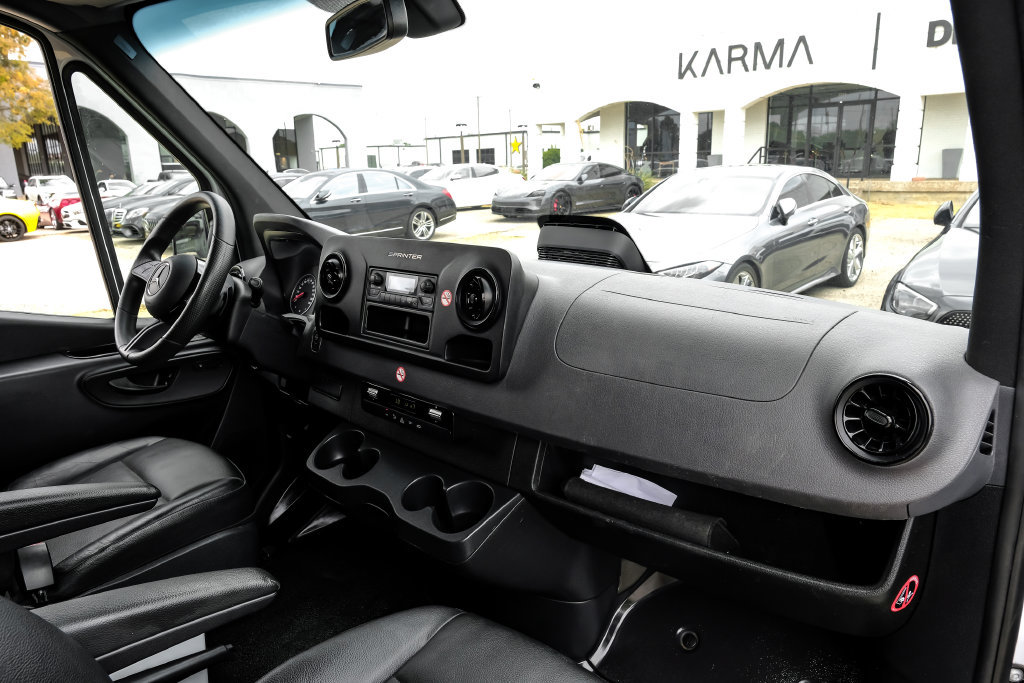 Used 2025 Mercedes-Benz Sprinter 2500 image 10