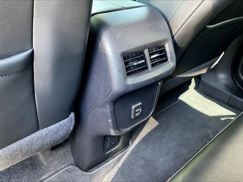 Used 2024 Chevrolet Equinox RS image 33