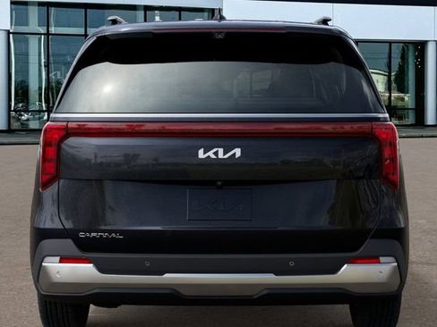 New 2026 Kia Carnival SX FWD image 13