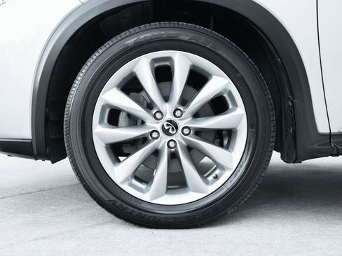 Used 2019 INFINITI QX50 Luxe w/ Navigation Package image 29