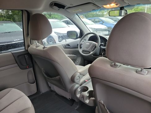 Used 2012 Kia Sedona LX FWD image 10