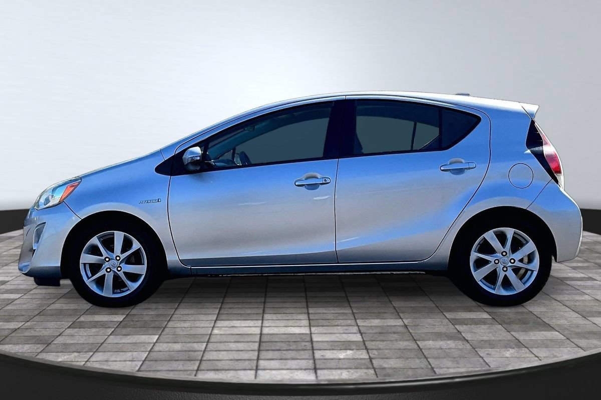 Used 2015 Toyota Prius C Three FWD image 4