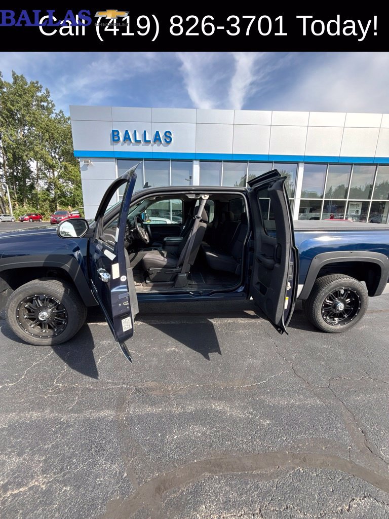 Used 2011 Chevrolet Silverado 1500 LT AWD/4WD image 12