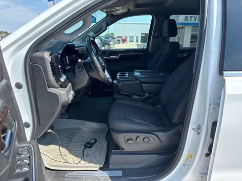 Used 2022 GMC Sierra 1500 SLE w/ X31 Off-Road Package AWD/4WD image 21
