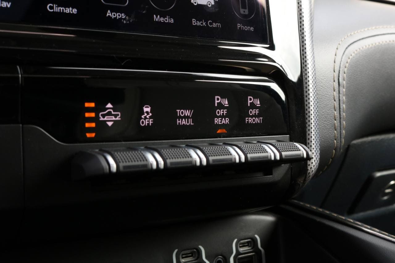 Used 2021 RAM 1500 Limited AWD/4WD image 39