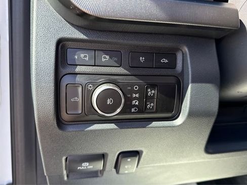 Used 2023 Ford F350 Platinum w/ FX4 Off-Road Package image 17