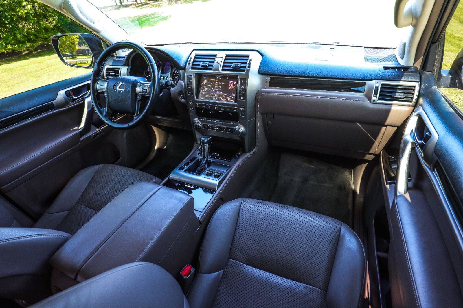 Used 2018 Lexus GX 460 w/ Navigation Package AWD/4WD image 31