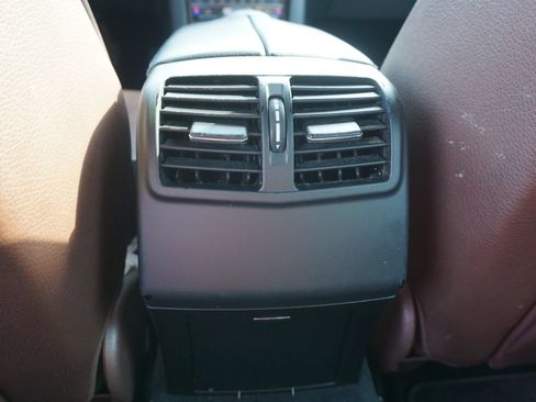 Used 2014 Mercedes-Benz E 350 Sedan image 18
