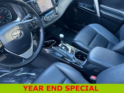 Used 2018 Toyota RAV4 Limited image 10