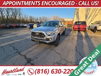 Used 2017 Toyota Tacoma SR5 video 1