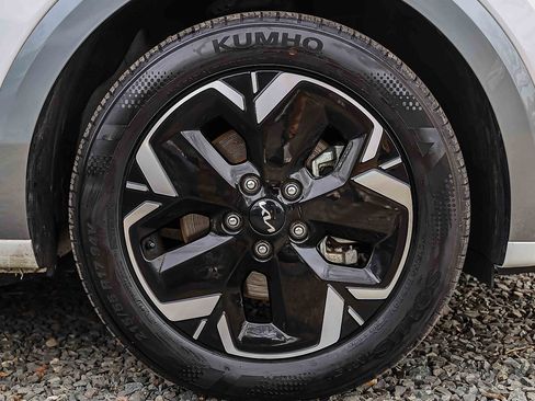 Certified 2023 Kia Niro Wave w/ Wave Preserve Package image 26