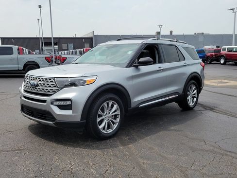 Certified 2024 Ford Explorer Limited w/ Limited Technology Package AWD/4WD image 8