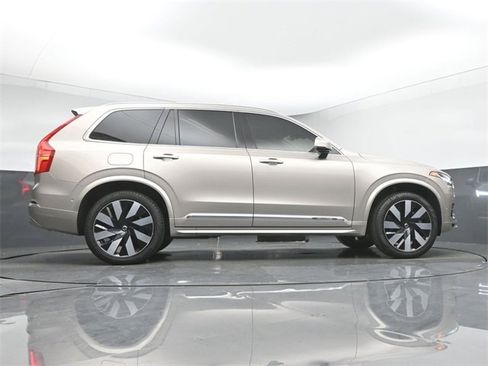 Used 2023 Volvo XC90 T8 Ultimate image 45