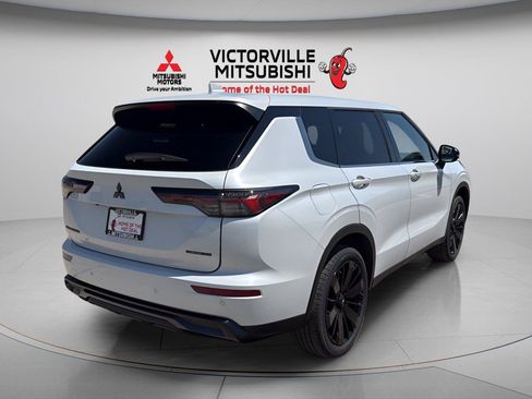 New 2026 Mitsubishi Outlander LE FWD image 7
