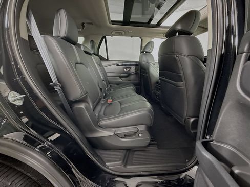 Used 2023 Honda Pilot Touring image 28