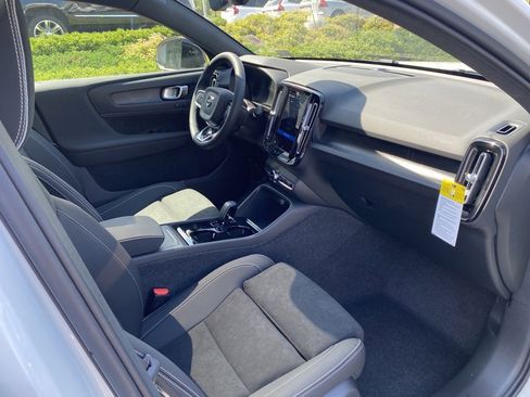 New 2023 Volvo C40 P8 Recharge Plus w/ Climate Package image 37