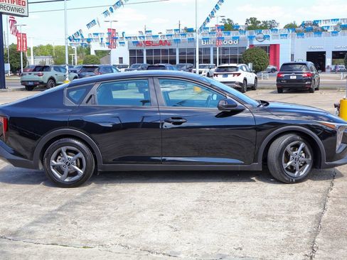 Used 2025 Kia K4 FWD image 23