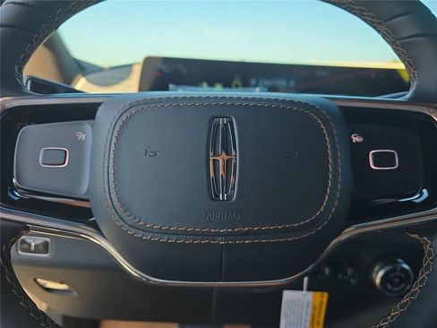 New 2026 Lincoln Navigator Black Label AWD/4WD image 24