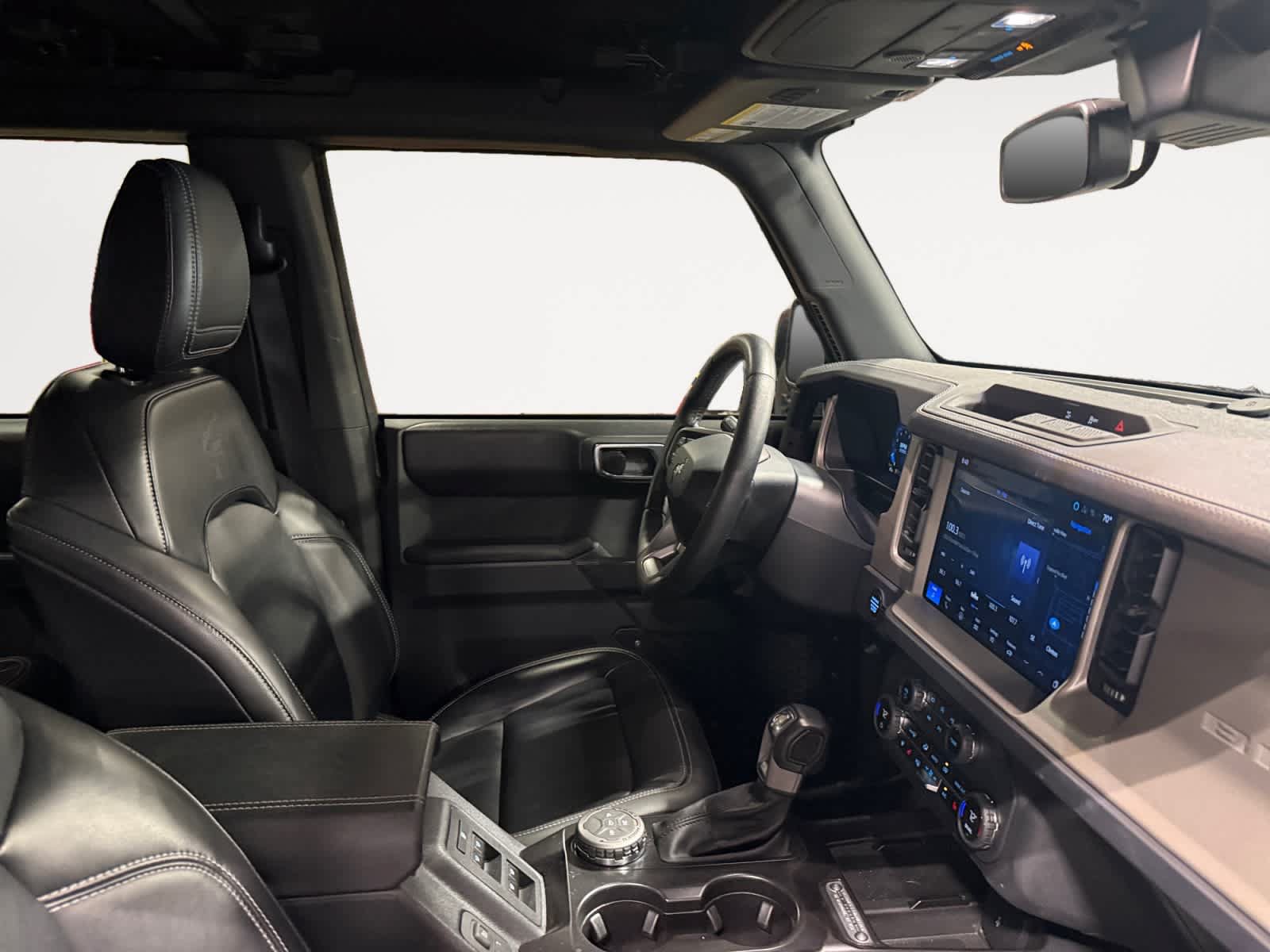 Used 2025 Ford Bronco Outer Banks AWD/4WD image 16
